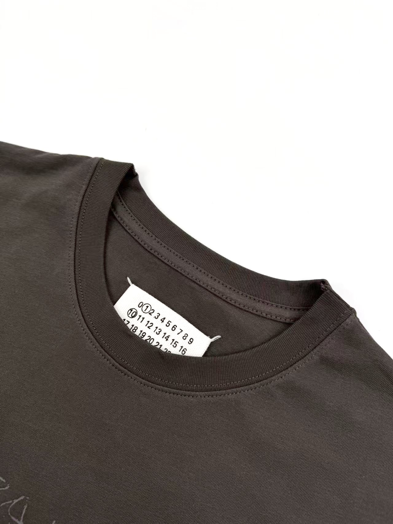 2026 New Mai Digital Graffiti Short-Sleeve Shirt (CC946-A10)
