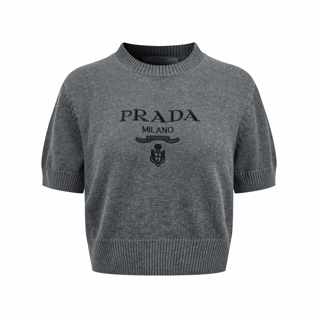 2026 Women’s Triangle Brand Embroidered Cropped Jumper (FF734)